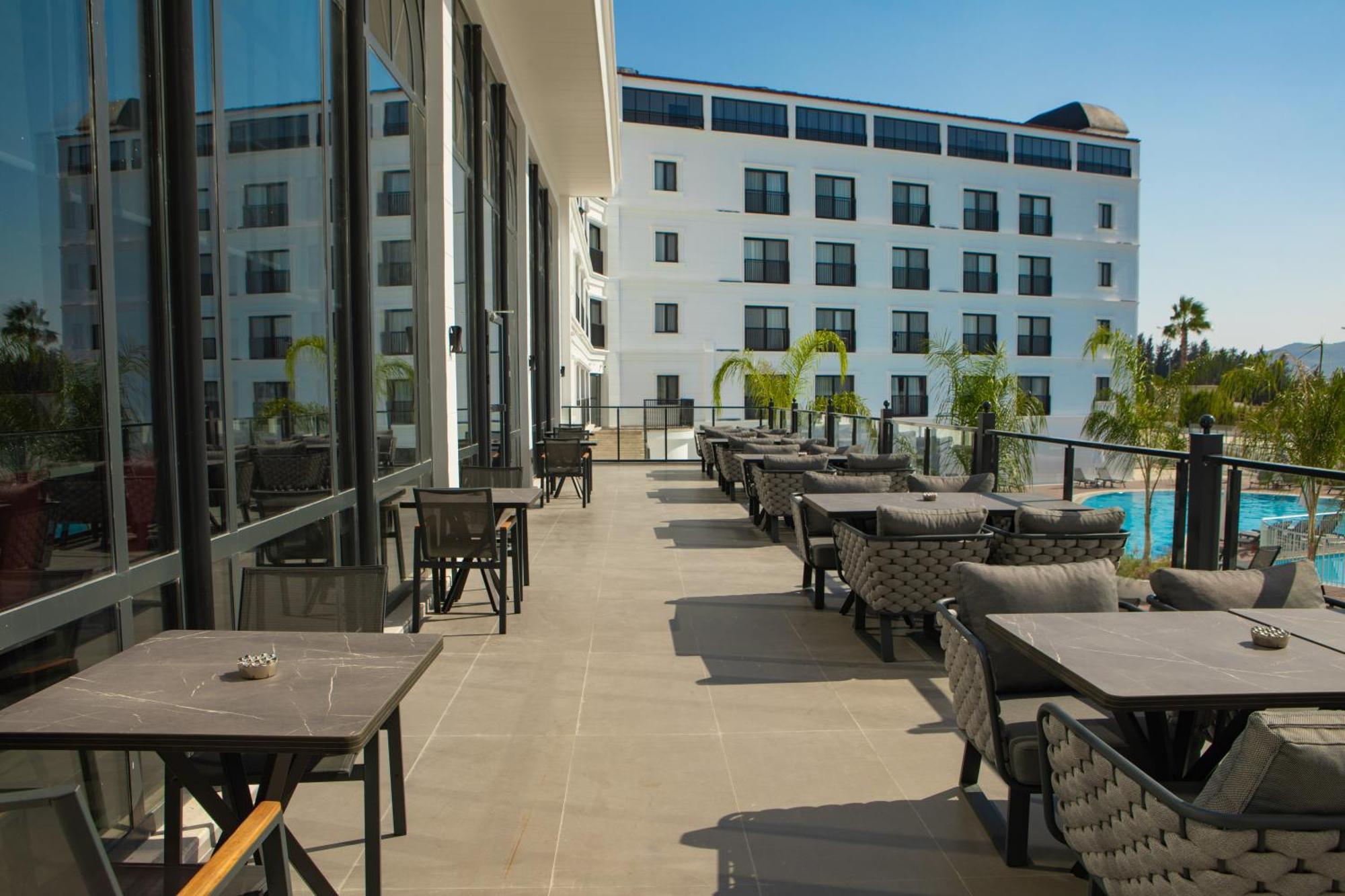 Ramada By Wyndham Dalaman Exterior foto