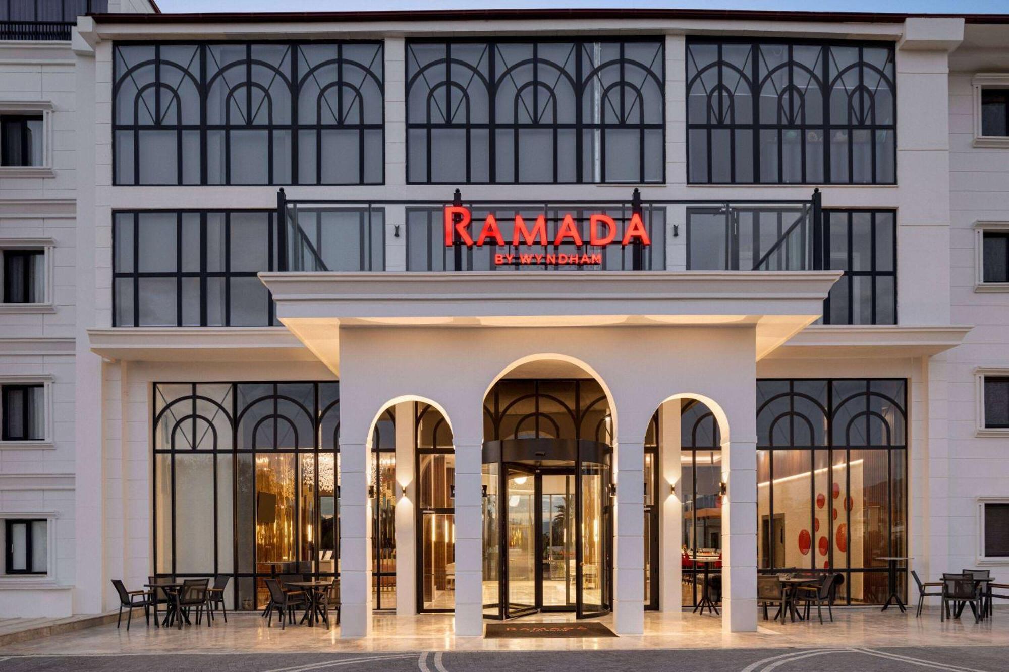 Ramada By Wyndham Dalaman Exterior foto