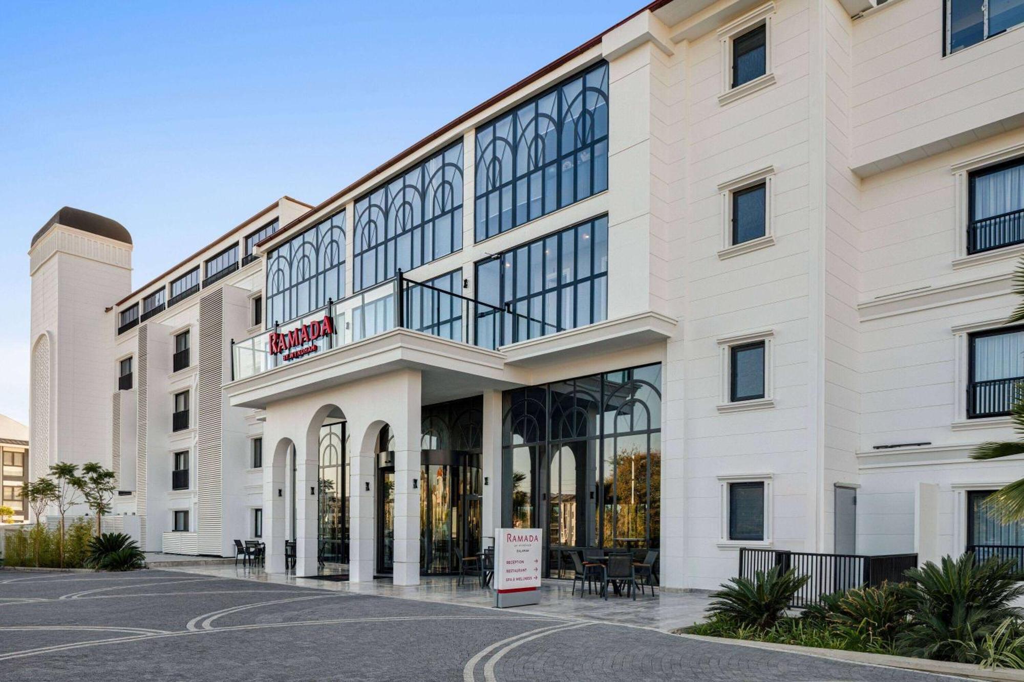 Ramada By Wyndham Dalaman Exterior foto