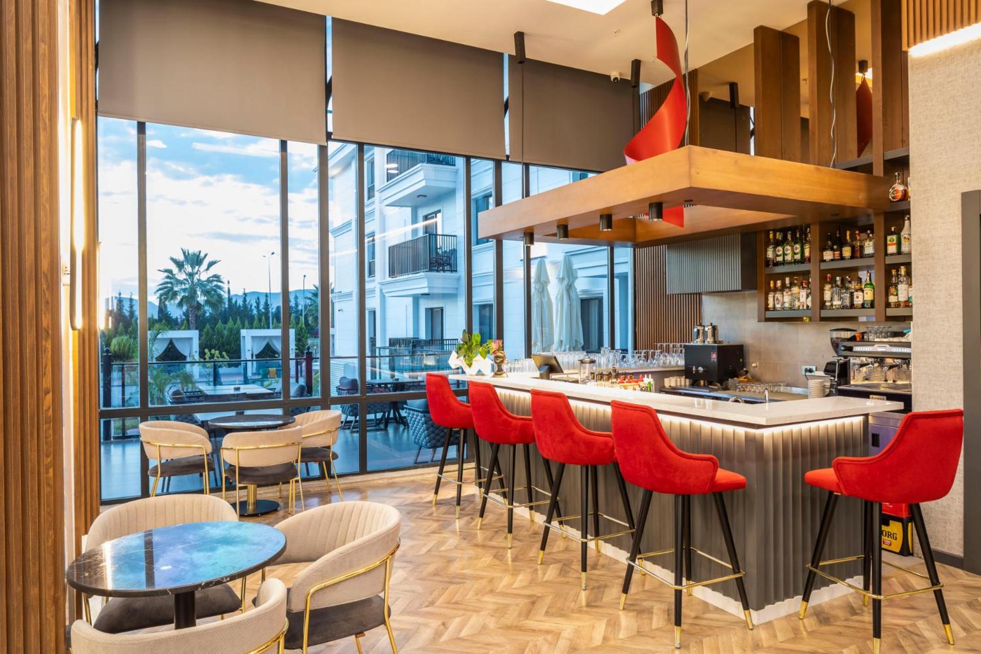 Ramada By Wyndham Dalaman Exterior foto