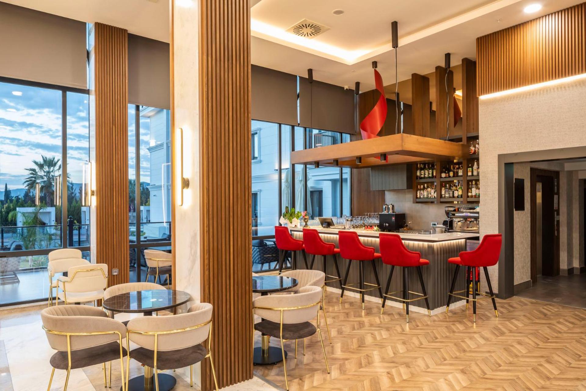 Ramada By Wyndham Dalaman Exterior foto